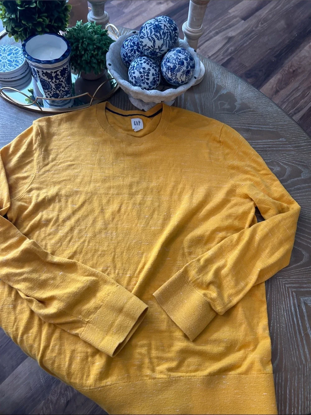 GAP Men’s Mustard Yellow Crewneck Sweater Size Large
